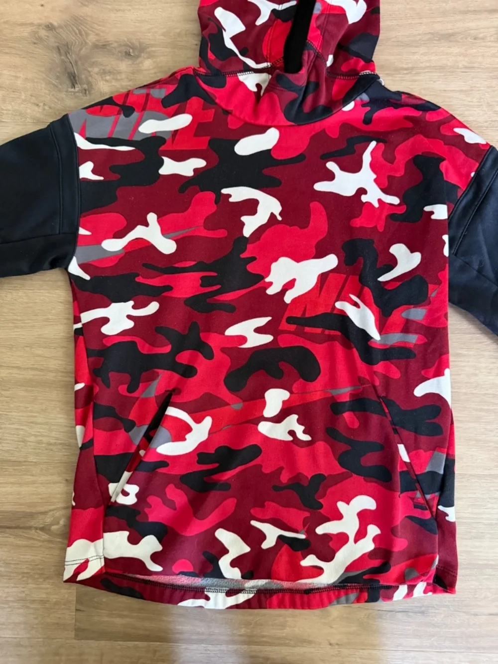 Nike boys dri fit hooded sweatshirt size large